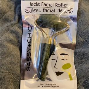 🌱 Beauty care Jade Stone Facial Massage Roller